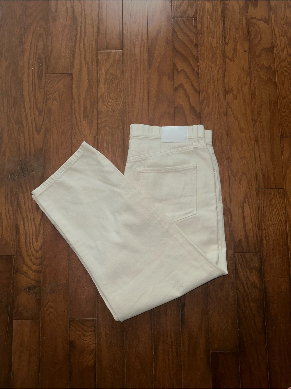 Women’s Cream Straight-Leg crop jeans